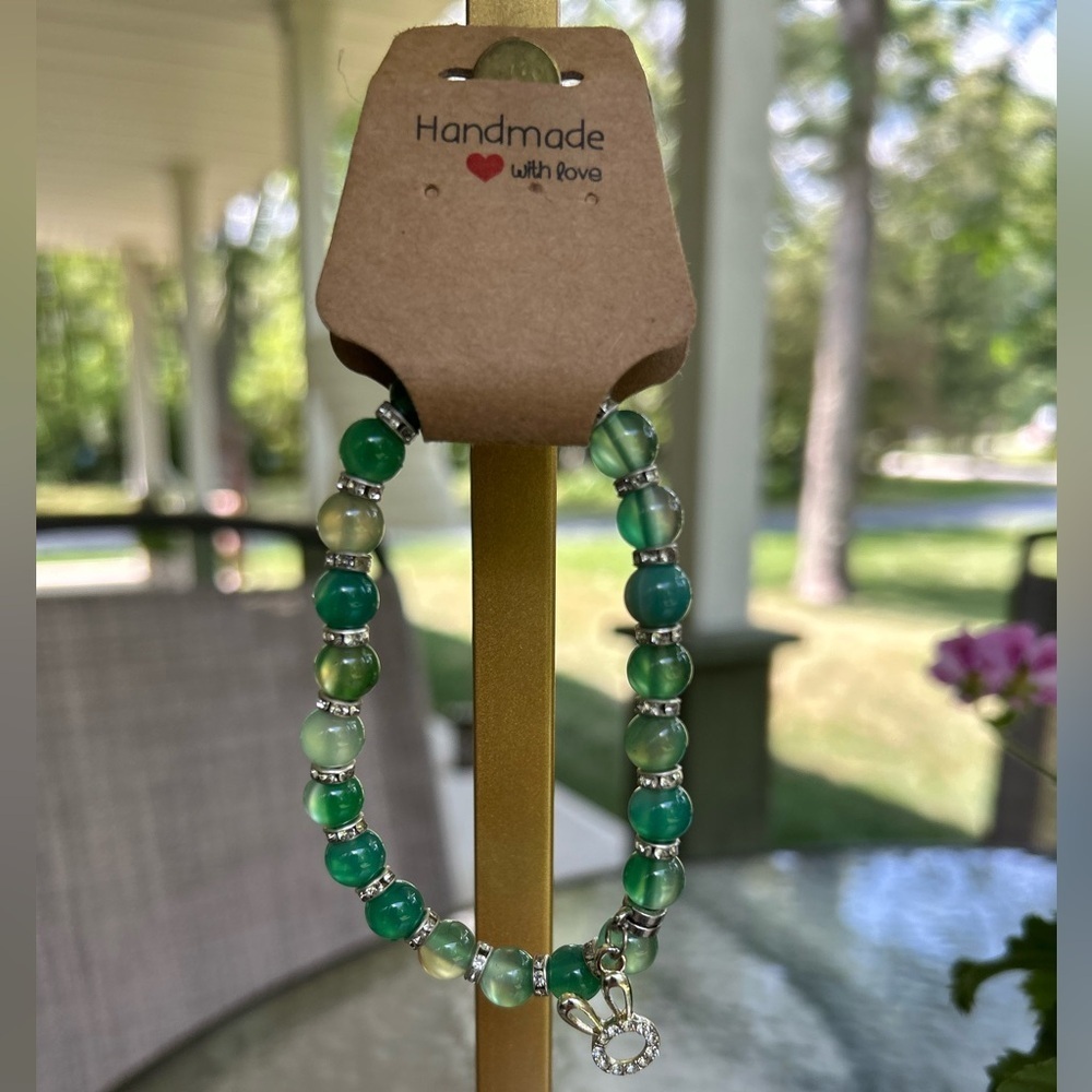 ☀️NWT-Handcrafted Green Agate Bracelet with bunny Charm - Picture 3 of 3